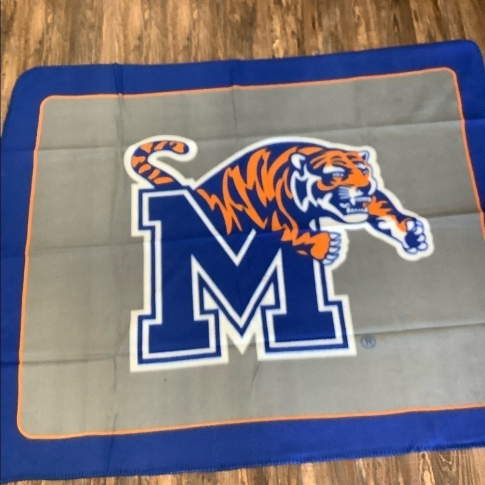 ❤️ NWT Throw blanket